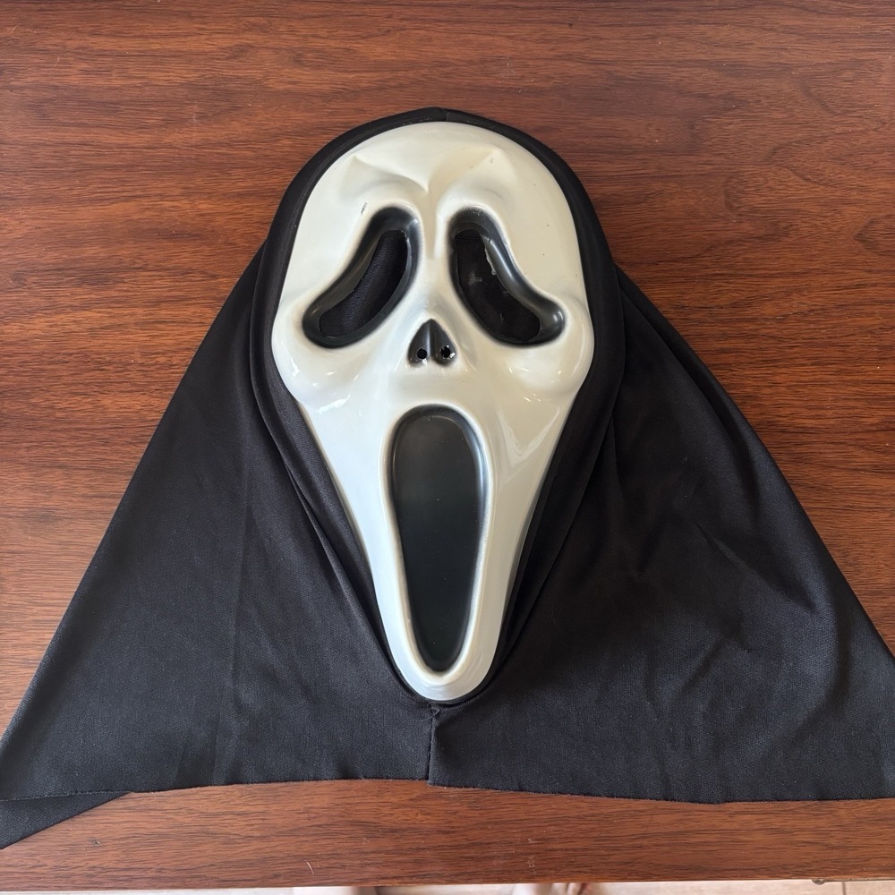 Scream‎ Ghostface Mask Halloween White And Black